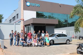 Professores e alunos da UniALFA em visita técnica a TOTVS / Virtual Age em Cianorte